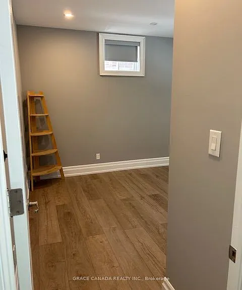 3130 Hines Dr #LOWER — Photo 11