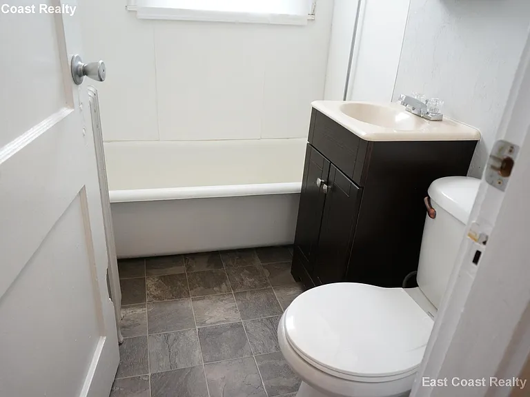 34 Lourdes Ave #2 — Photo 6