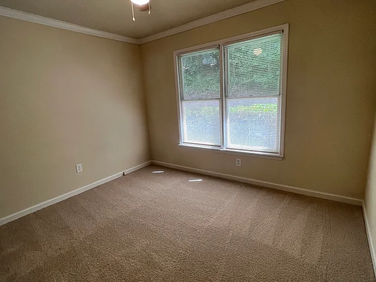 1555A Oakpointe Dr SW #A — Photo 13