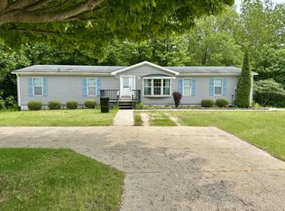 2769 W Lake Rd, Hart, MI 49420