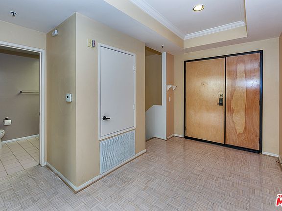 3rd image of 1851 Veteran Ave APT 204