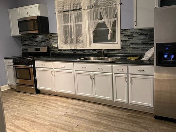 3rd image of 3208 S 49th Ave
