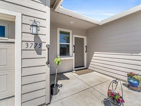 3rd image of 3775 Sidney Way
