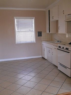 2nd image of 1701 Coronado Ave APT 2