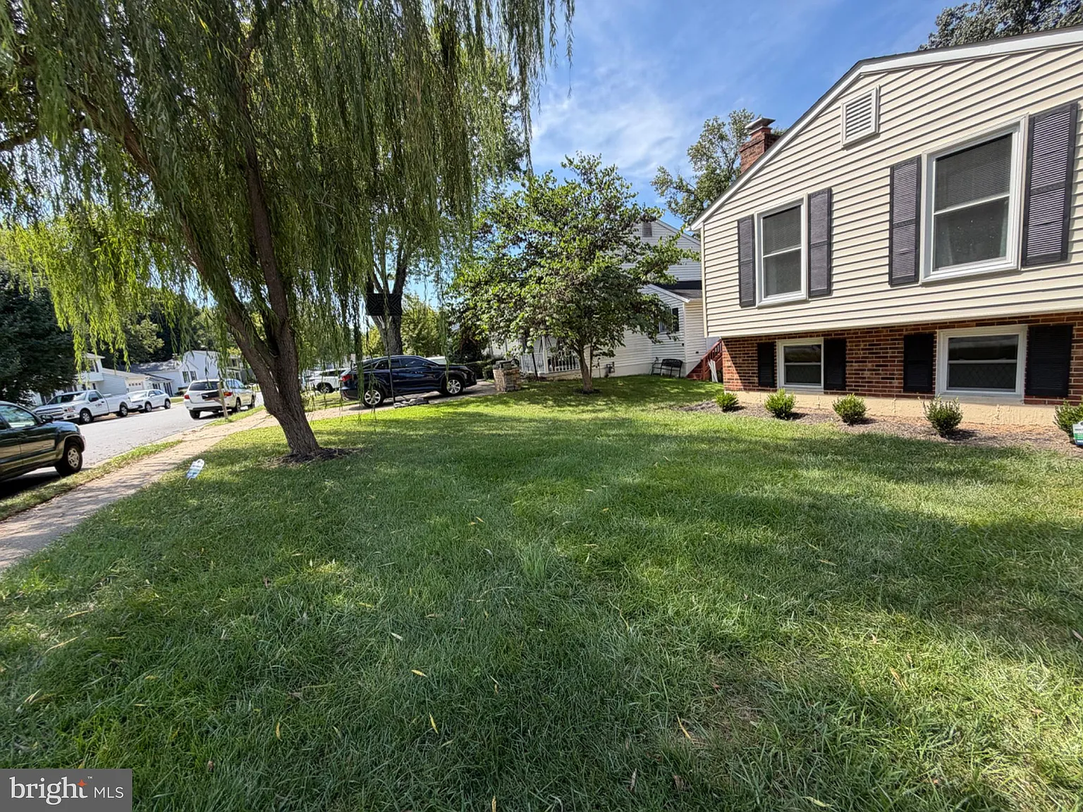 3 bed, 3.0 bath, 1400 sqft, $3,900 — Photo 3