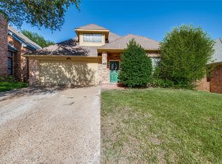 1206 Olde Towne Dr, Irving, TX 75061