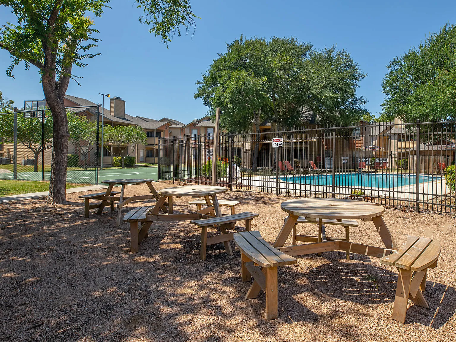 Timber Ridge Apartments — Photo 2