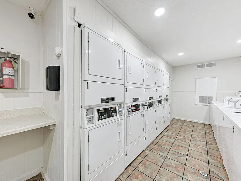 Magnolia Court Apartments — Photo 12