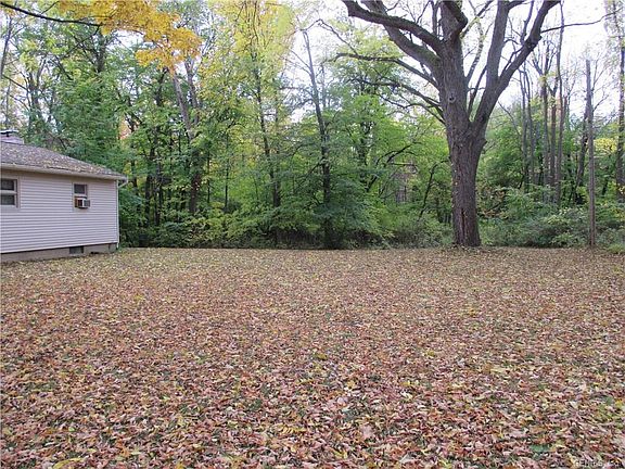 5th image of 29 Shady Ln