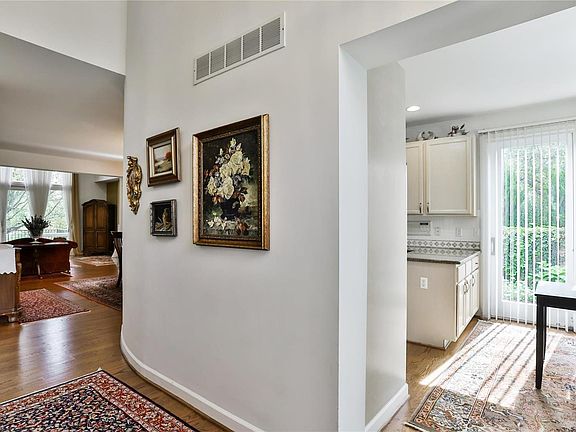 4th image of 12503 Questover Ct