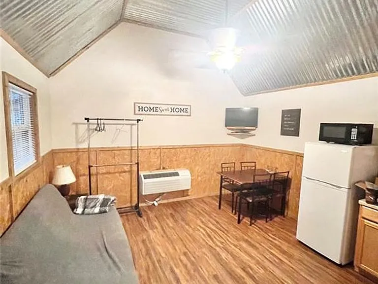 2131 Sioux Dr #1 — Photo 5