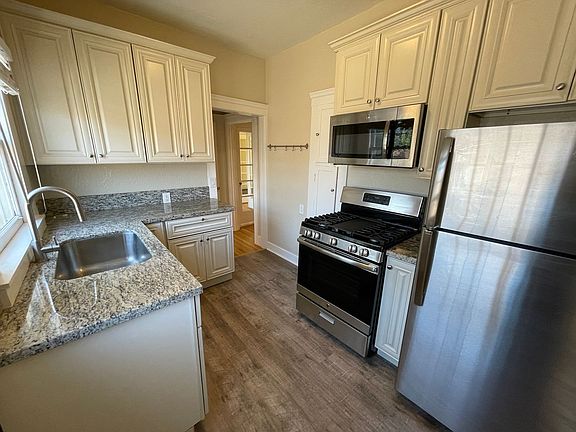 2nd image of 4018 Broadway #303