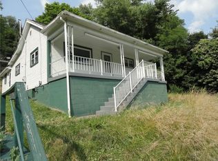 34 Wylie Dr, Wellsburg, WV 26070