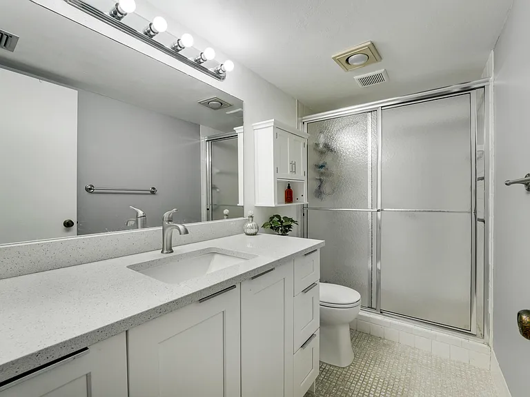 14849 Cumberland Dr #2070 — Photo 15