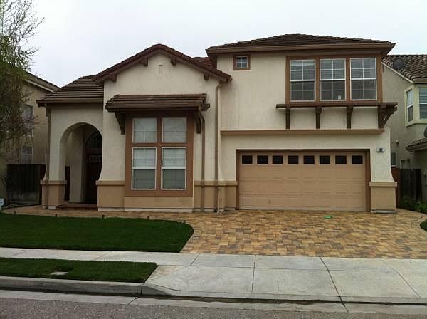 1st image of 392 Huckleberry Dr