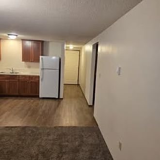 4th image of 1033 W Garland Ave #11