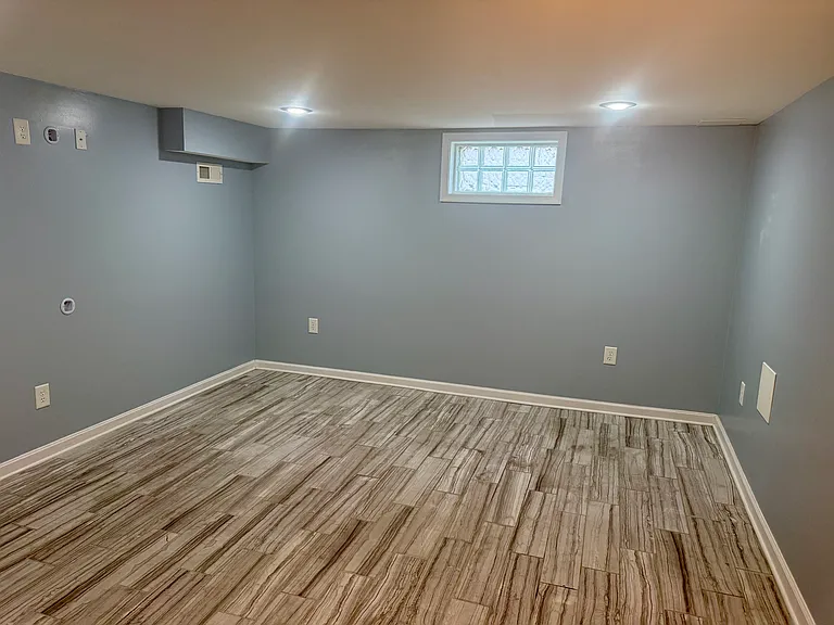 1327 Walker Ave — Photo 12