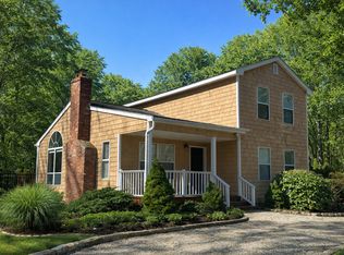 37 Bonac Wood Ln, East Hampton, NY 11937