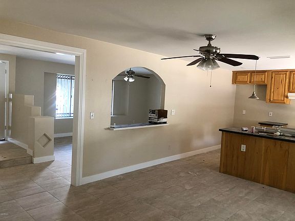 4th image of 8409 W Clarendon Ave
