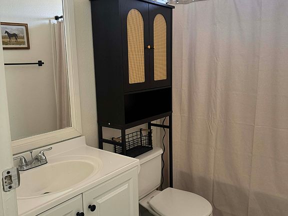 5th image of 2240 Olivera Rd