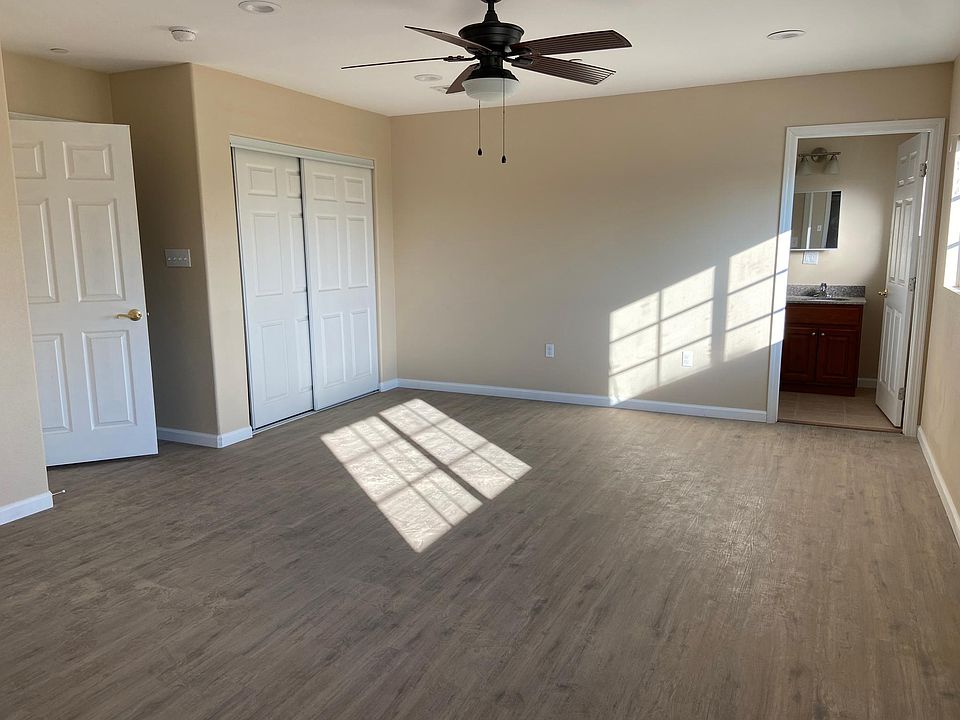 1st image of 2662 Humbert Ave