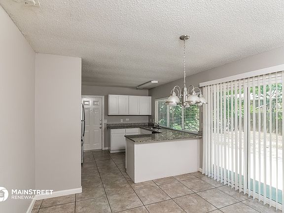 3rd image of 9631 Millbrook Dr