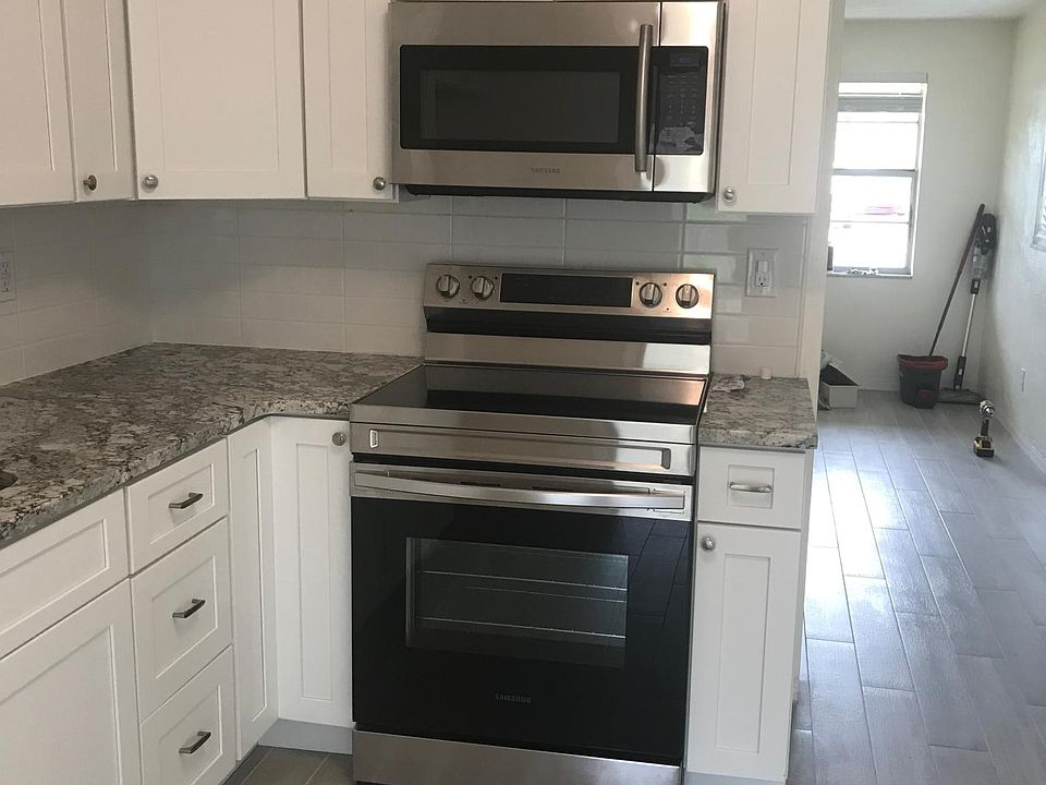 1st image of 5112 Pineland Ave #A