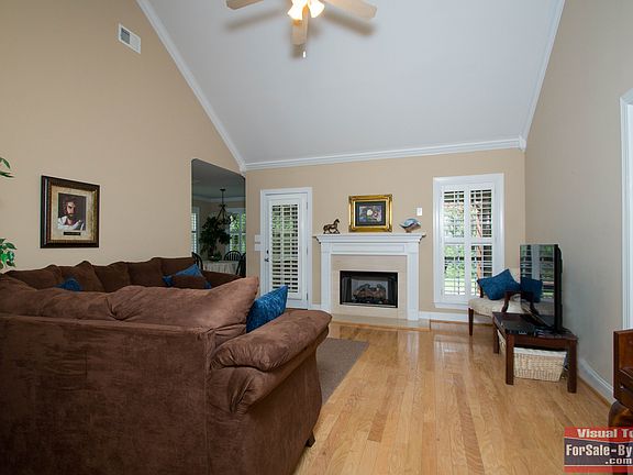 5th image of 4278 Highcroft Dr
