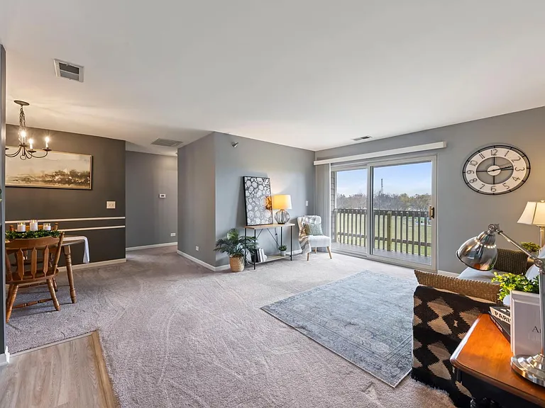 208 Glengarry Dr #302 — Photo 7