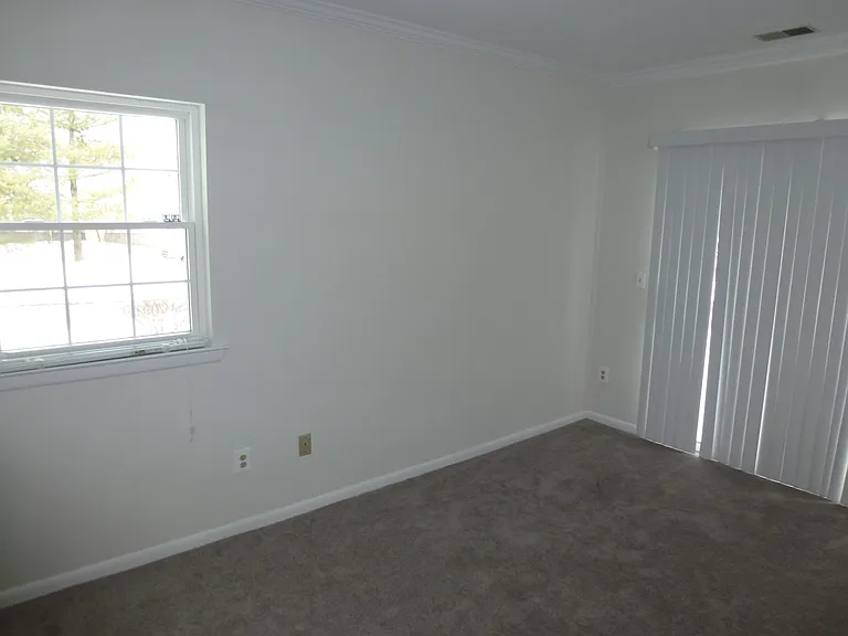 1901 Tanglewood Pl — Photo 16