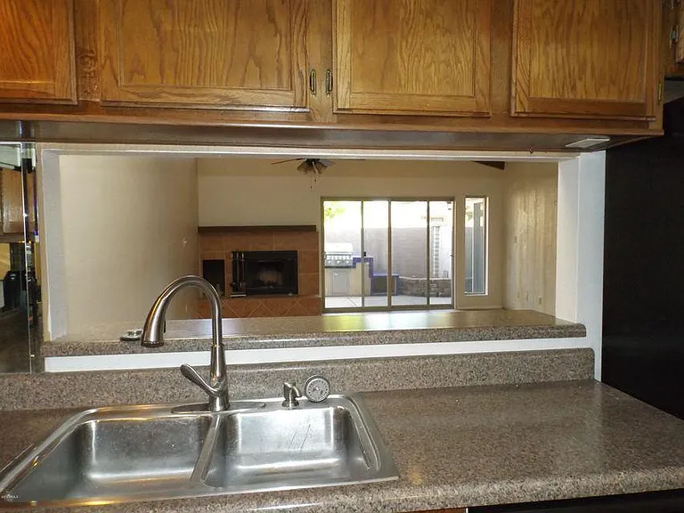 2705 E Cactus Rd — Photo 19