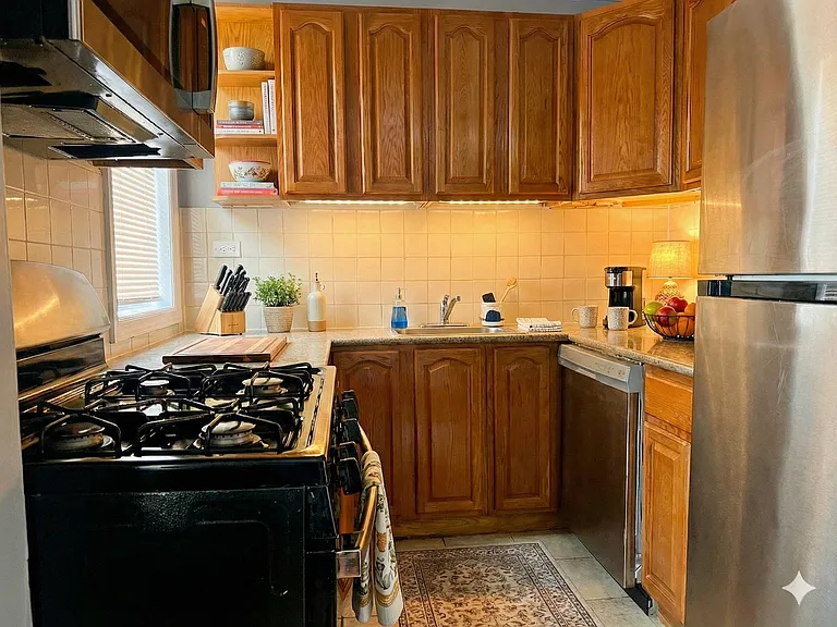 51-25 Van Kleeck St #4C — Photo 5