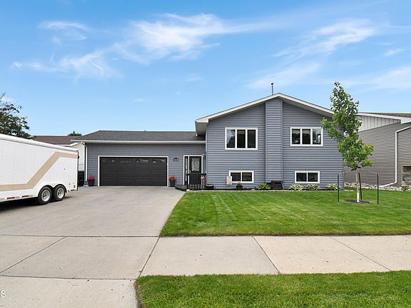 2nd image of 1518 6th Ave W