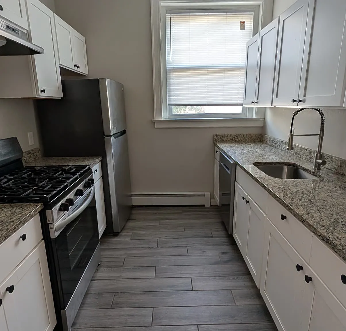 2 bed, $1,725 — Photo 2