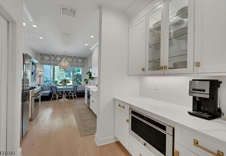 224 Barnstable Dr — Photo 16