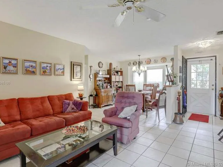 12559 SW 144th Ter — Photo 3