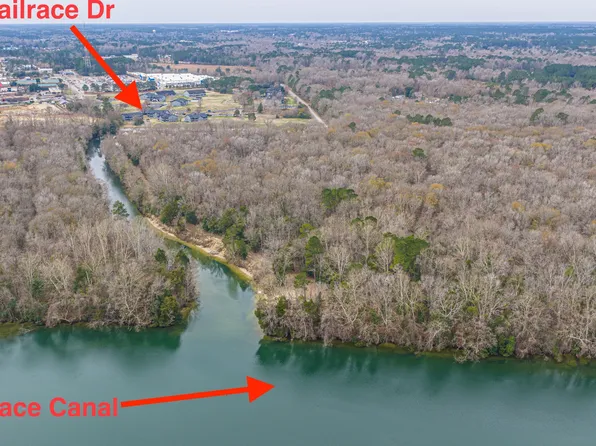 1304 Tailrace Dr, Moncks Corner, SC 29461