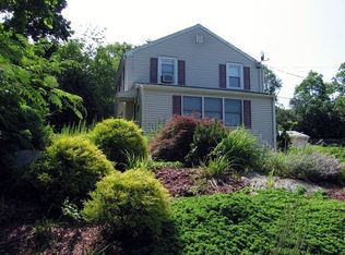 53 Buckout Rd, White Plains, NY 10604