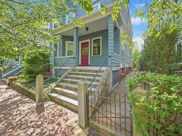 113 Antrim St #3, Cambridge, MA 02139