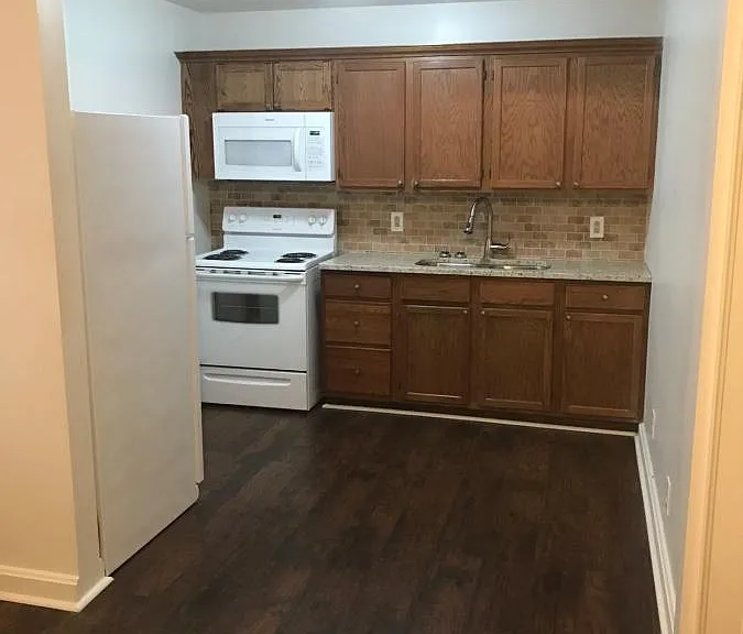 1259 Liberty St #2 — Photo 2