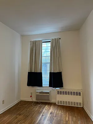 Rented by Eric Goodman Realty Corp | media 10