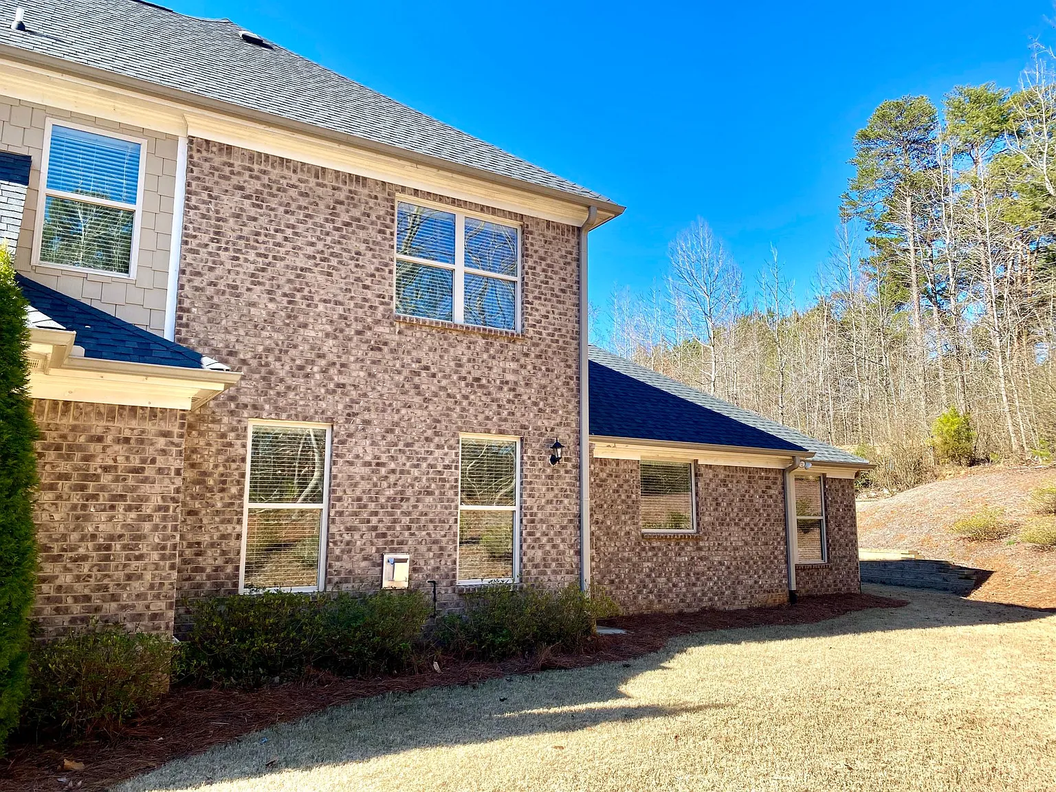 4 bed, 3.5 bath, 2872 sqft, $2,748 — Photo 1