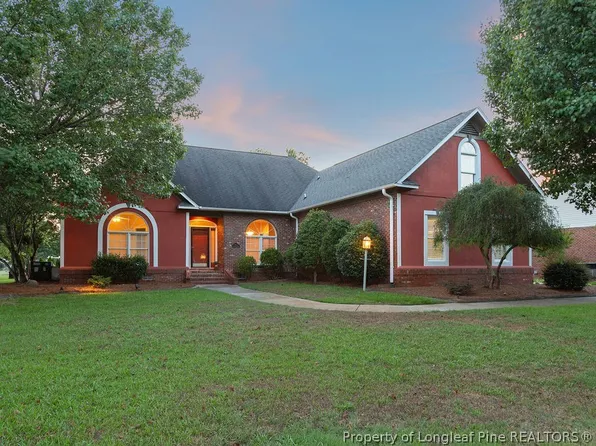 1122 Four Wood Dr, Fayetteville, NC 28312