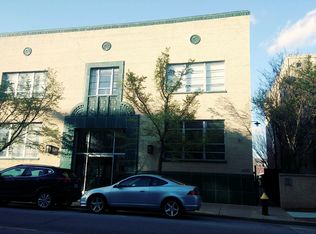 4449 Olive St APT 103, Saint louis, MO 63108