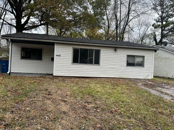 10324 Earl Dr, Saint Louis, MO 63136