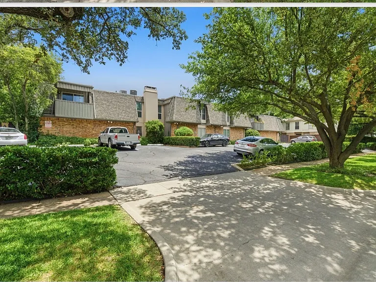 4112 Bowser Ave #205 — Photo 33