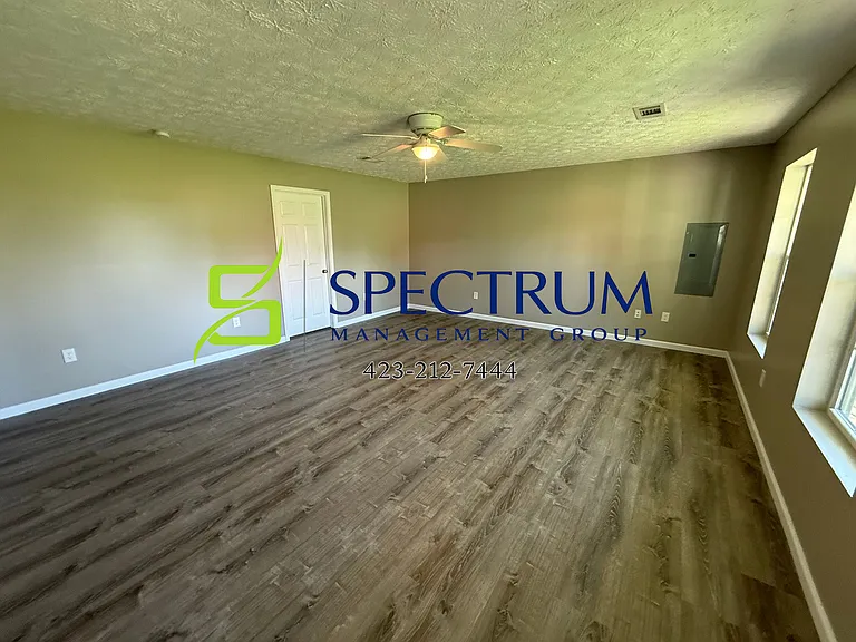 1042 Rosella Dr — Photo 4