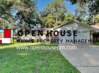 15 S Drifting Leaf Ct, Spring, TX 77380