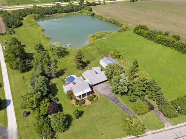 830 E Old Us 150 Hwy #150, Farmer City, IL 61842