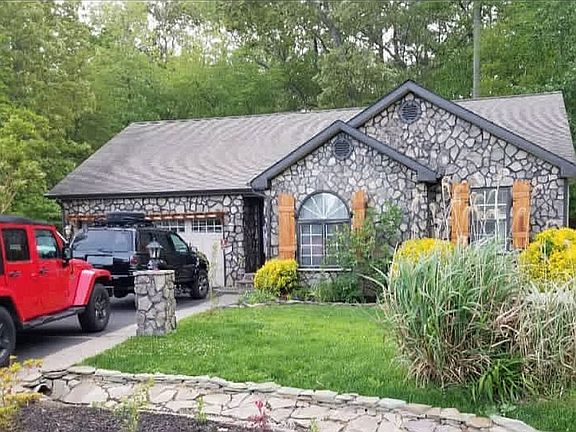 2nd image of 30949 Knoll Ct